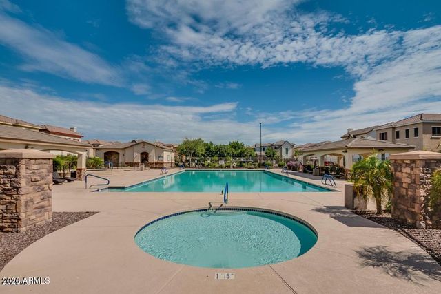 4698 E LAUREL Avenue, Gilbert, AZ 85234