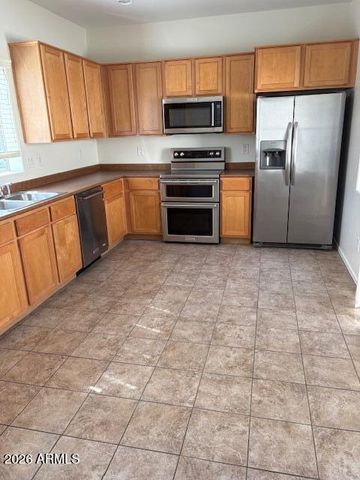 4698 E LAUREL Avenue, Gilbert, AZ 85234