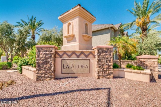 4698 E LAUREL Avenue, Gilbert, AZ 85234