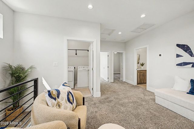 137 E HEARNE Way, Gilbert, AZ 85234