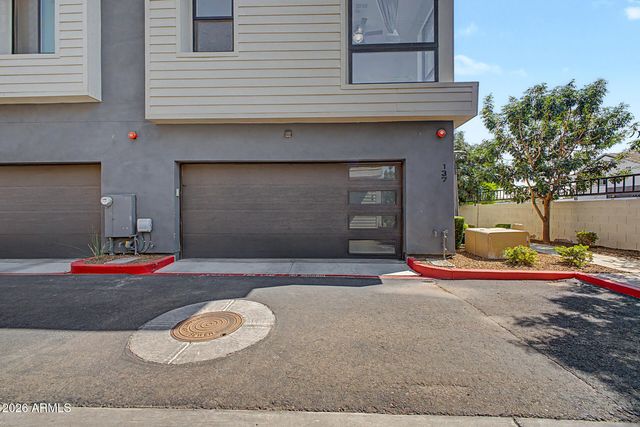 137 E HEARNE Way, Gilbert, AZ 85234
