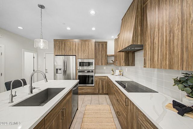 137 E HEARNE Way, Gilbert, AZ 85234