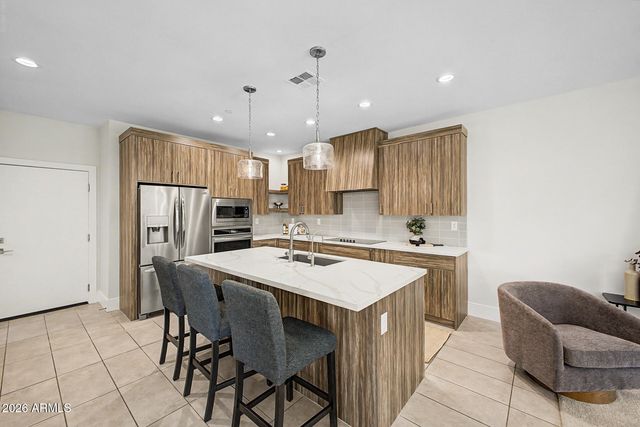 137 E HEARNE Way, Gilbert, AZ 85234