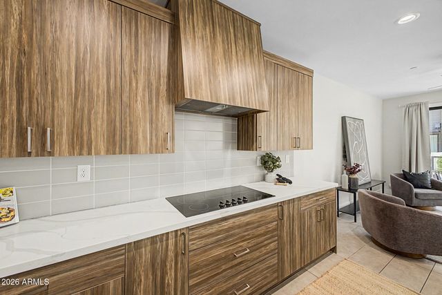 137 E HEARNE Way, Gilbert, AZ 85234