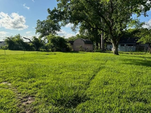 1208 Glendale Street, Dayton, TX 77535
