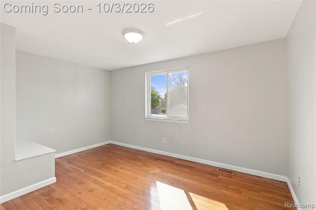 37718 Douglas Court, Sterling Heights, MI 48310