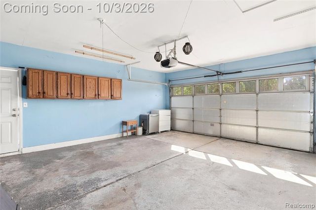 37718 Douglas Court, Sterling Heights, MI 48310
