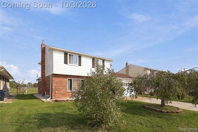 37718 Douglas Court, Sterling Heights, MI 48310