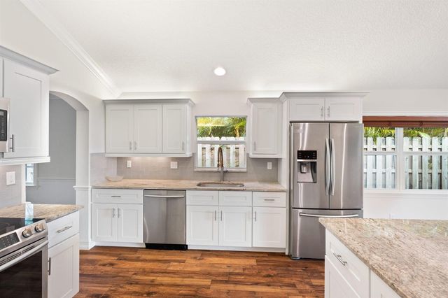 17735 CARVER Avenue, Jupiter, FL 33458
