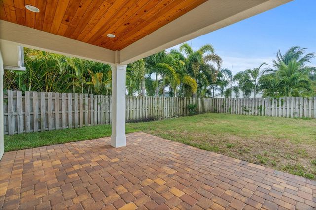 17735 CARVER Avenue, Jupiter, FL 33458