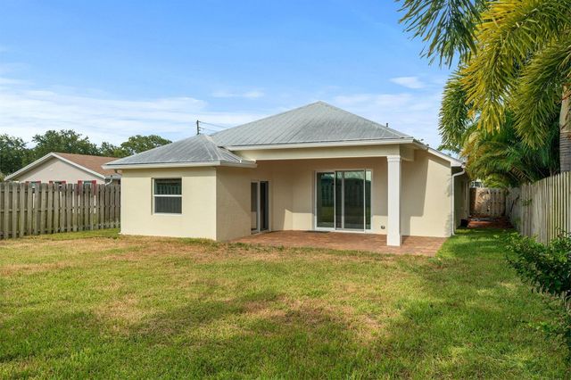 17735 CARVER Avenue, Jupiter, FL 33458