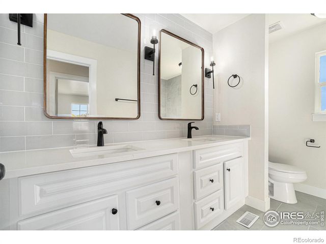 676 Timber View Court, Loveland, CO 80538