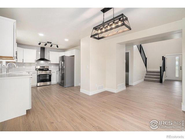 676 Timber View Court, Loveland, CO 80538