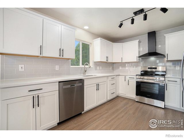 676 Timber View Court, Loveland, CO 80538