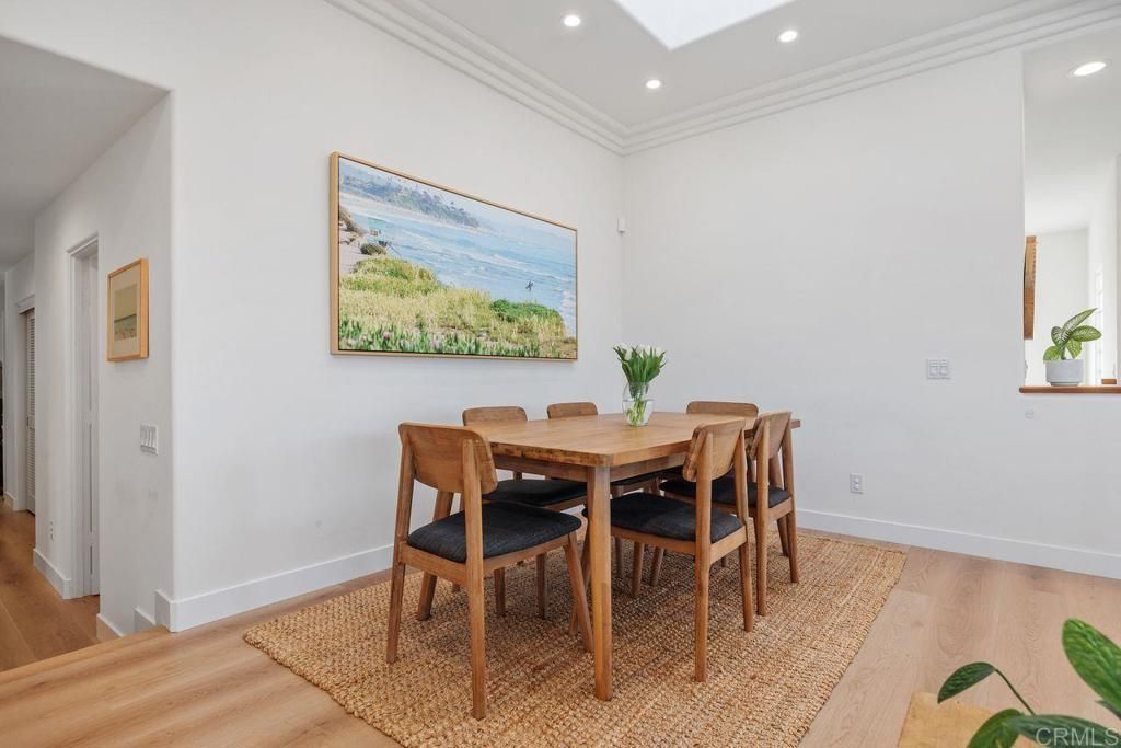 Image 12 of property listing at 612 Barbara Avenue, Solana Beach, CA 92075