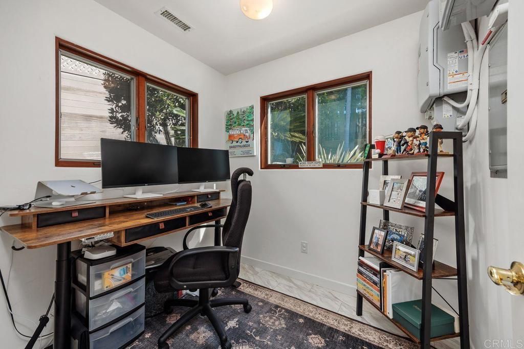 Image 35 of property listing at 612 Barbara Avenue, Solana Beach, CA 92075