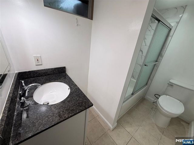 132 Heatherhill Road, Cresskill, NJ 07626
