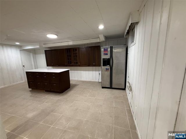 132 Heatherhill Road, Cresskill, NJ 07626