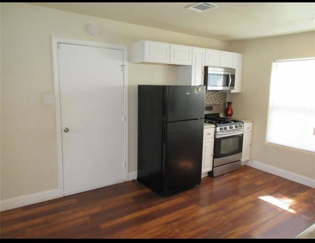 10601 Murr Way, Houston, TX 77048