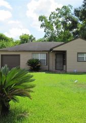 10601 Murr Way, Houston, TX 77048