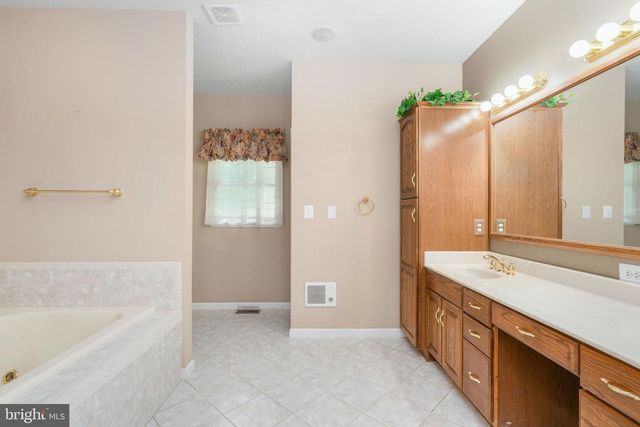 32236 DEEP MEADOW LN, Locust Grove, VA 22508