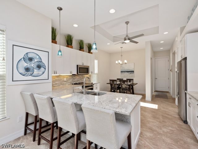 2753 Linda DR, Naples, FL 34112