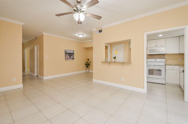 14707 Barryknoll Lane 168, Houston, TX 77079