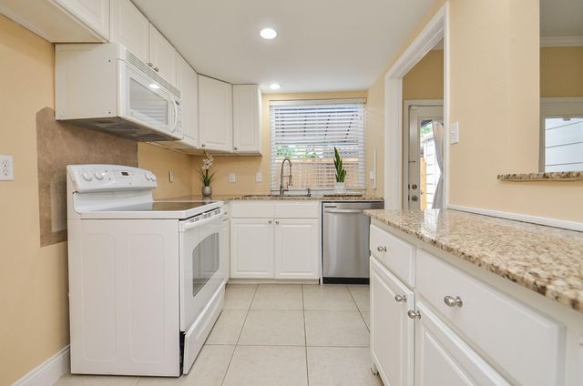 14707 Barryknoll Lane 168, Houston, TX 77079