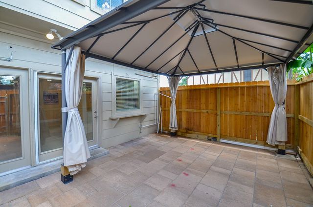 14707 Barryknoll Lane 168, Houston, TX 77079