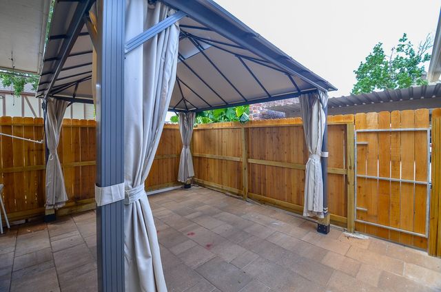 14707 Barryknoll Lane 168, Houston, TX 77079