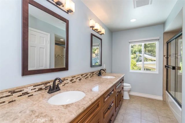 24806 Rosepark Court, Newhall, CA 91321