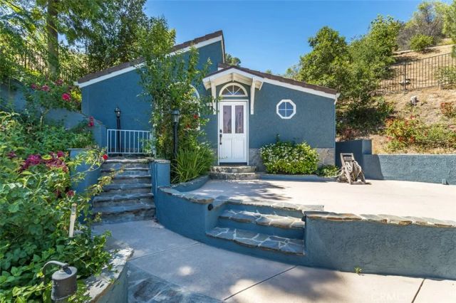 24806 Rosepark Court, Newhall, CA 91321