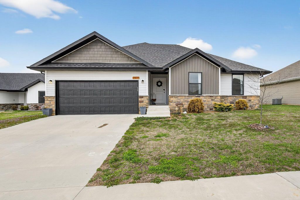 1479 E Drayton Court, Republic, MO 65738