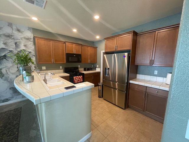 2780 Amalfi, Chowchilla, CA 93610