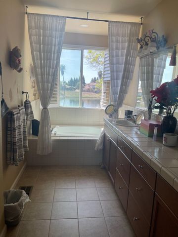 2780 Amalfi, Chowchilla, CA 93610