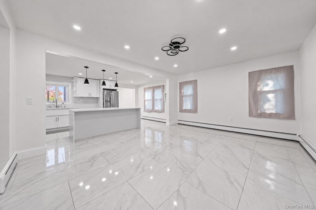 35 E Euclid Street, Valley Stream, NY 11580 — photo 4