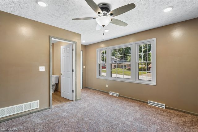 3865 Silver Wood Drive, Stow, OH 44224