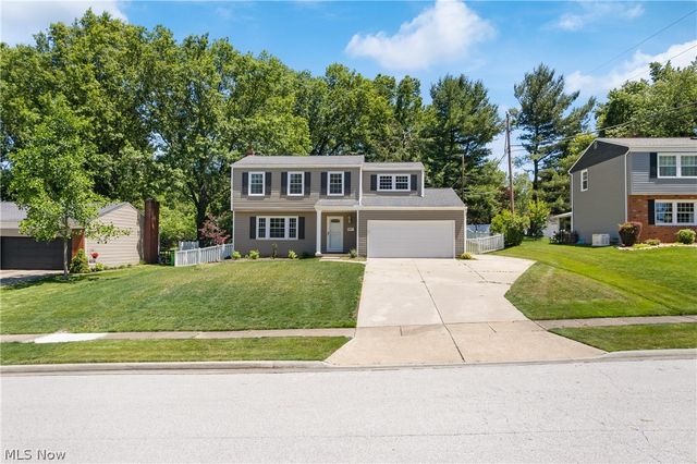 3865 Silver Wood Drive, Stow, OH 44224