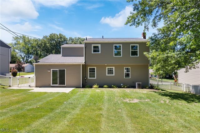 3865 Silver Wood Drive, Stow, OH 44224