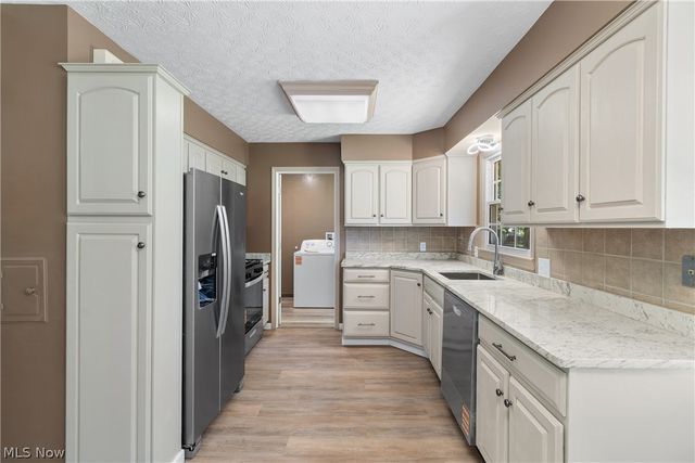 3865 Silver Wood Drive, Stow, OH 44224