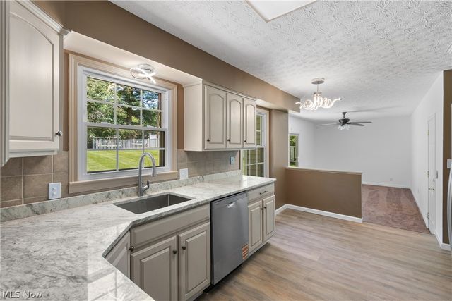 3865 Silver Wood Drive, Stow, OH 44224
