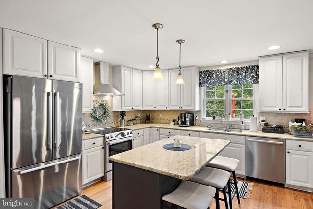 10 VINING LN, Wilmington, DE 19807