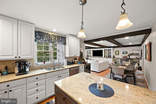 10 VINING LN, Wilmington, DE 19807