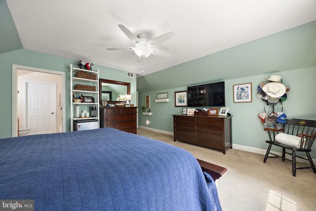 10 VINING LN, Wilmington, DE 19807