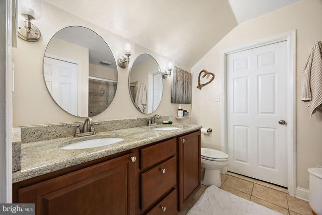 10 VINING LN, Wilmington, DE 19807