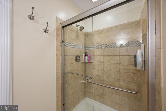 10 VINING LN, Wilmington, DE 19807