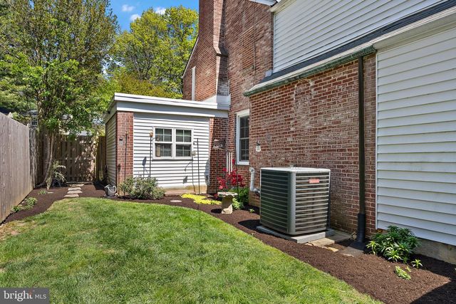 10 VINING LN, Wilmington, DE 19807