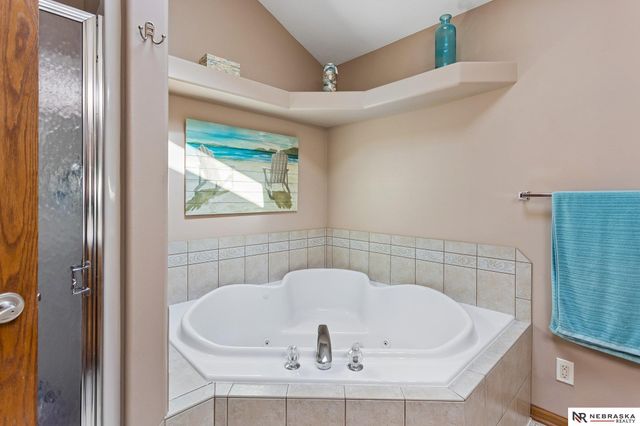 2822 O'Shea Drive, Lincoln, NE 68516