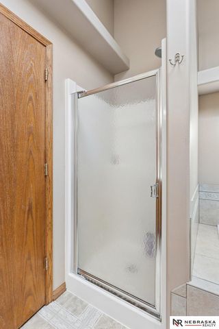 2822 O'Shea Drive, Lincoln, NE 68516