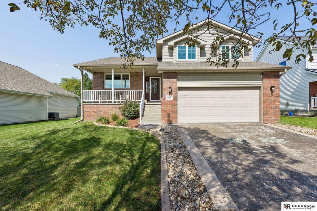 2822 O'Shea Drive, Lincoln, NE 68516